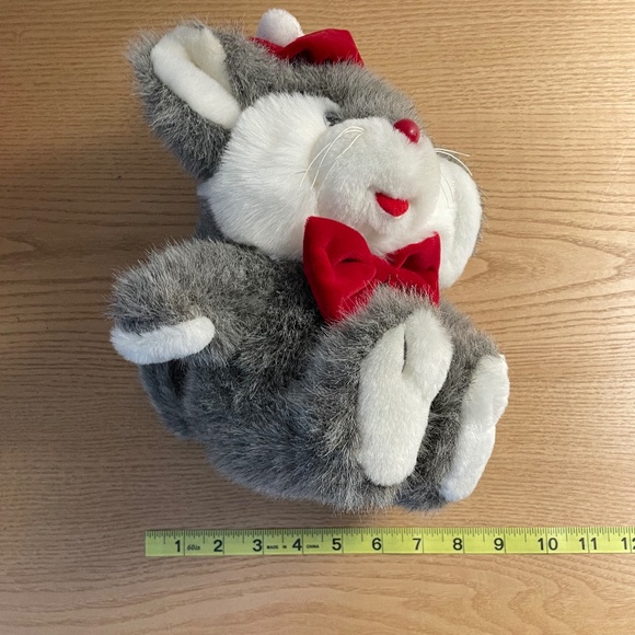 Vintage Commonwealth Mouse Plush Red Hat & Bow Tie Christmas Long Tail 12” 1992 - Picture 7 of 7